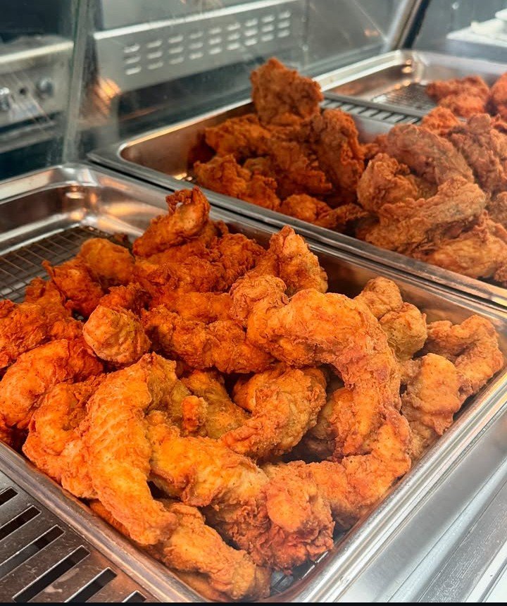 Fresh Chicken Takes Center Stage at Donahoo’s Pomona
